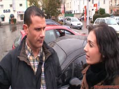 Tschechische Sekretärin im Auto abgefickt