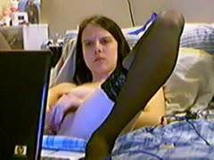 Schwester die geile Göre fickt sich selbst